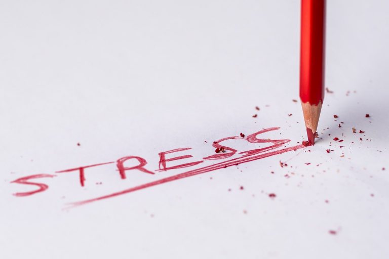 Zoom sur… le stress et comment le gérer avec la sophrologie